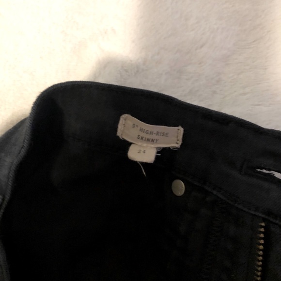 Madewell High-Rise Skinny Black Jeans - Picture 6 of 9